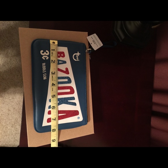 🍭 Limited edition Coach Bazooka wristlet - Picture 4 of 6